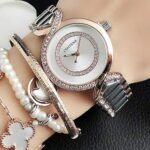 Nuevos relojes de pulsera para mujer, reloj de vestir a la moda, relojes de diamantes de cristal de acero inoxidable, reloj plateado para mujer 4